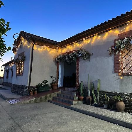 La Casa Barata, Casa Rural Cedillo Exterior photo